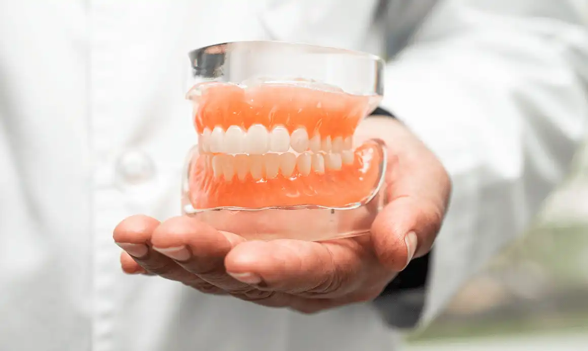 لیست قیمت دندان مصنوعی ژله ای در سال 1404