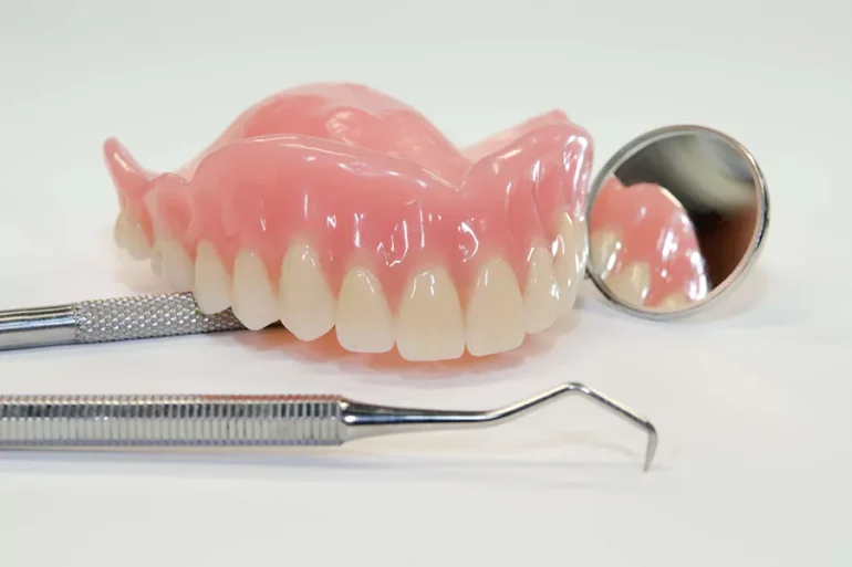 قیمت دندان مصنوعی لثه نرم ، فلکسی یا ژله ای