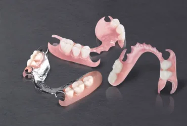 دندان مصنوعی ژله ای (فلکسی) بهتر است یا فلزی